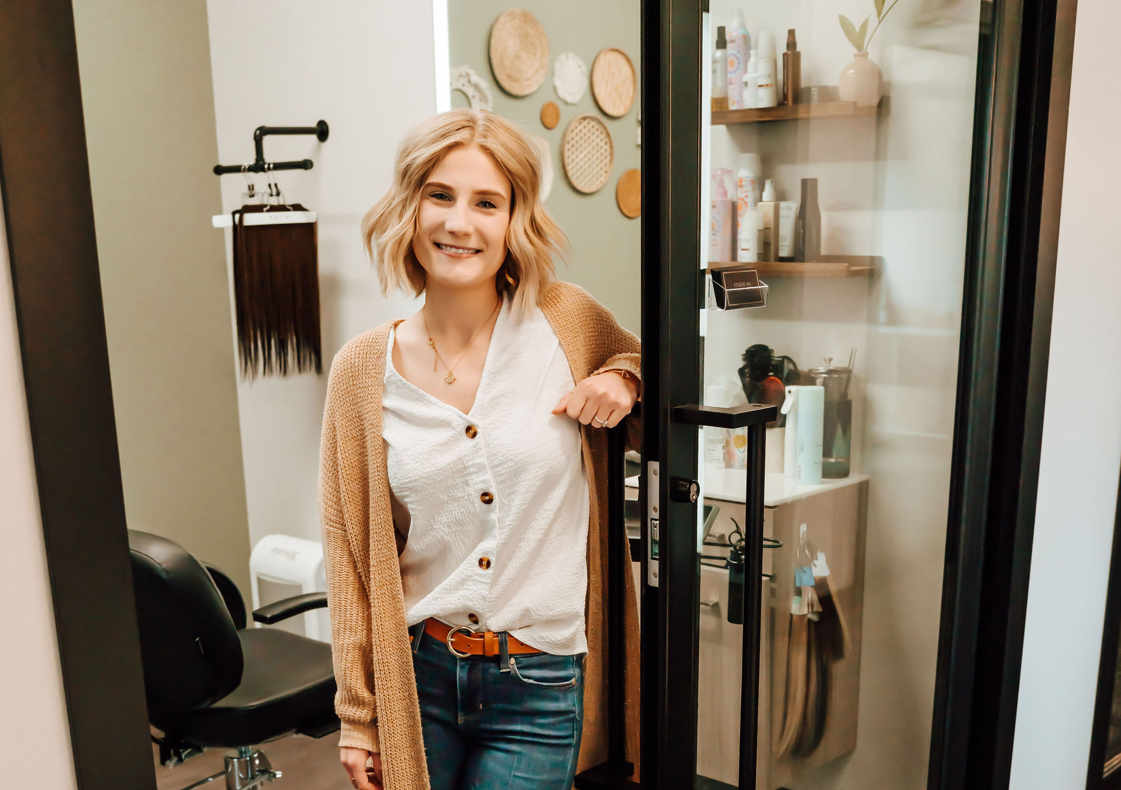Third ward hair stylist studio nv hair salon